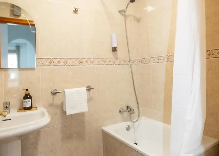 بيت ضيافة Naim 3*